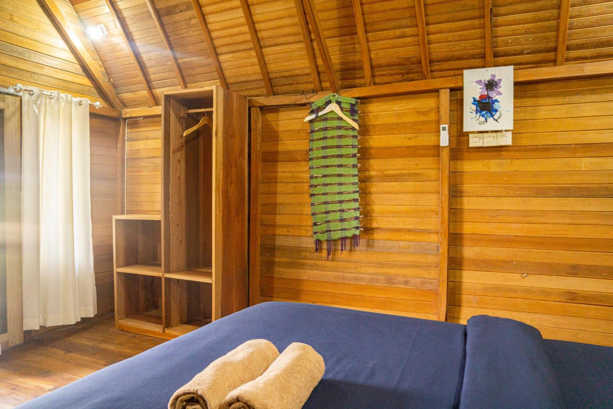 Aranka Tempasan Villa Sangyang ภายนอก รูปภาพ