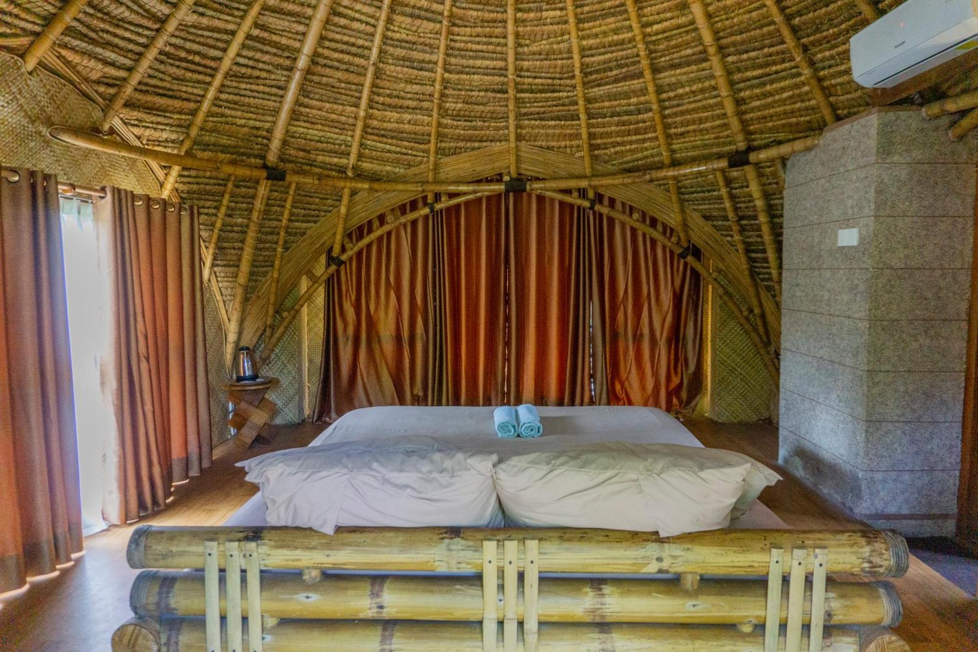 Aranka Tempasan Villa Sangyang ภายนอก รูปภาพ