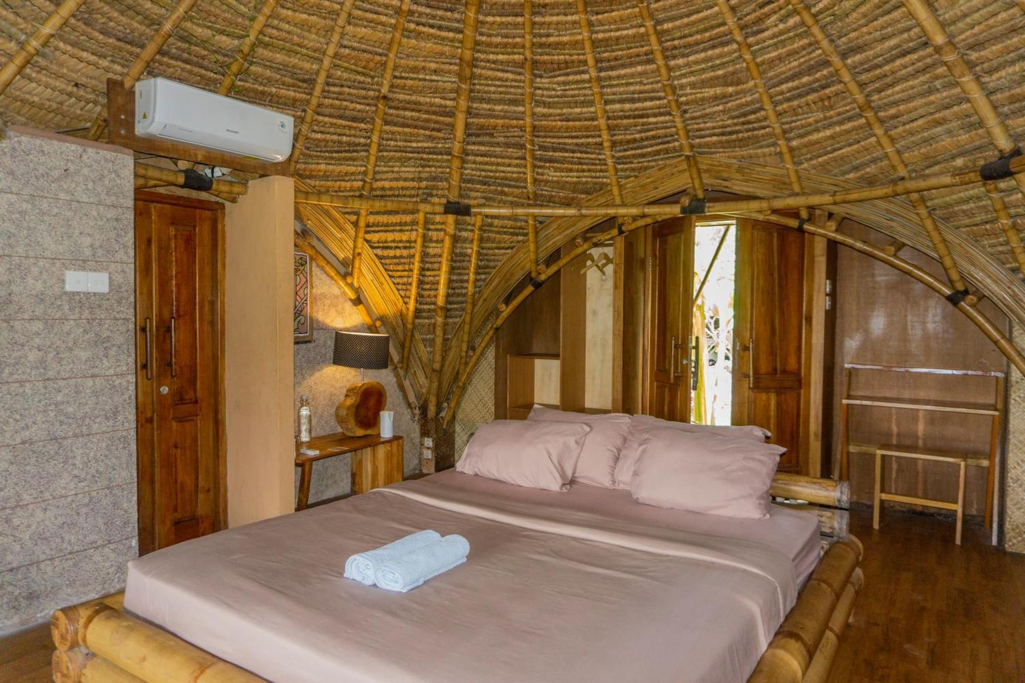 Aranka Tempasan Villa Sangyang ภายนอก รูปภาพ
